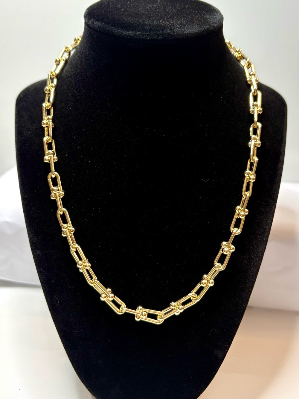 18k Gold PVD Horse Bit Link Chain Necklace with Extender. 18-20 inches.